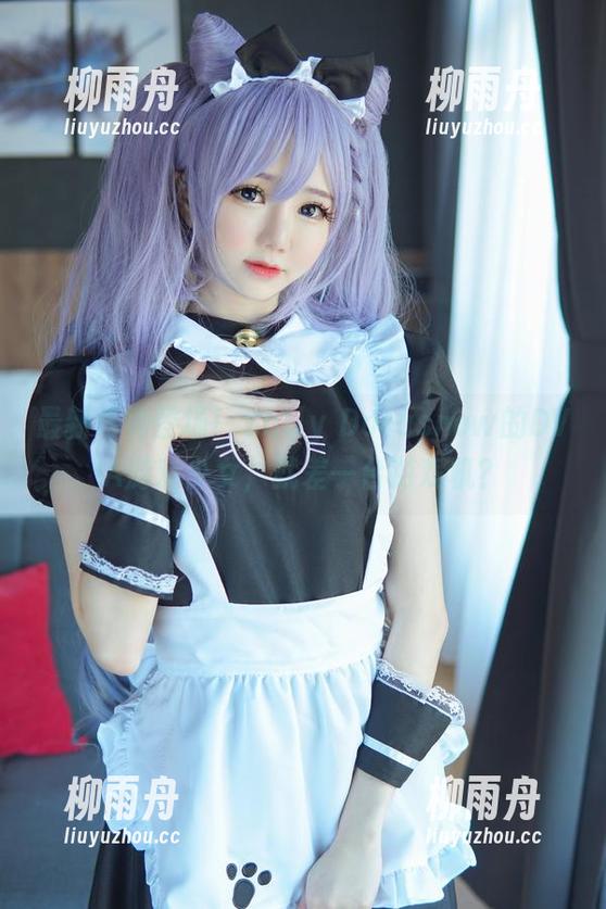 最新写真登场！Sally Dorasnow的DVA游戏少女，就差一台游戏机？
